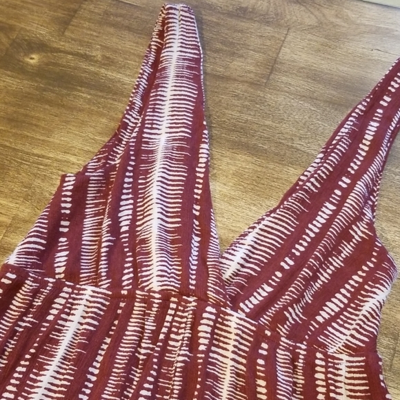 NWOT Wild Fable Maroon Stripes Sleeveless Romper - Picture 3 of 4